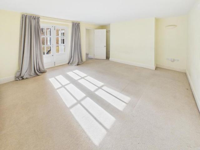Apartment for rent in Ewens Farm, Cheltenham