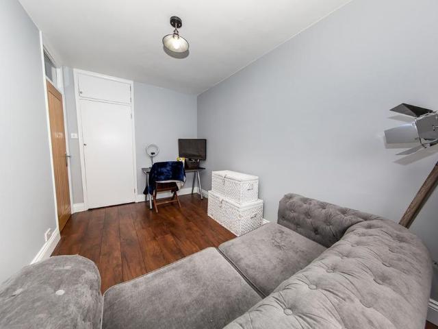 Apartment for rent in Bush Hill Park, Greater London