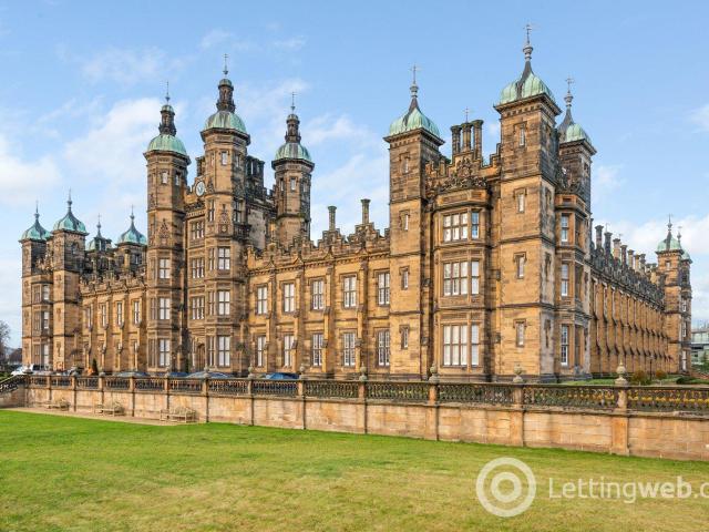 House for rent in Murrayfield, Scotland