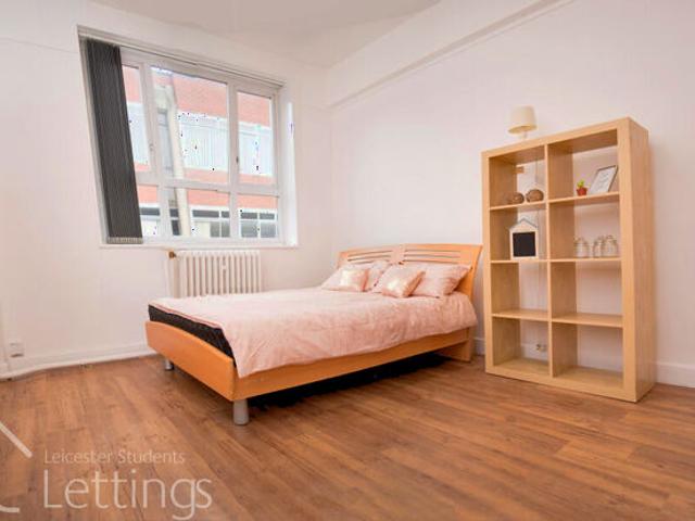 Apartment for rent in St Matthew's, Old Wharf