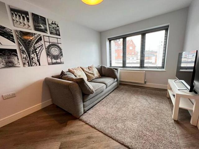 Apartment for rent in Compton Acres, Barton In Fabis