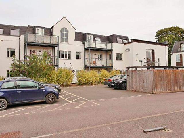 Apartment for rent in Florence Park, The Slade