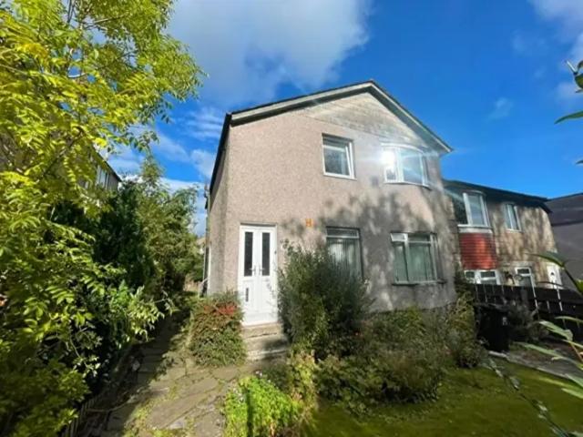 Apartment for rent in Croftfoot, Scotland