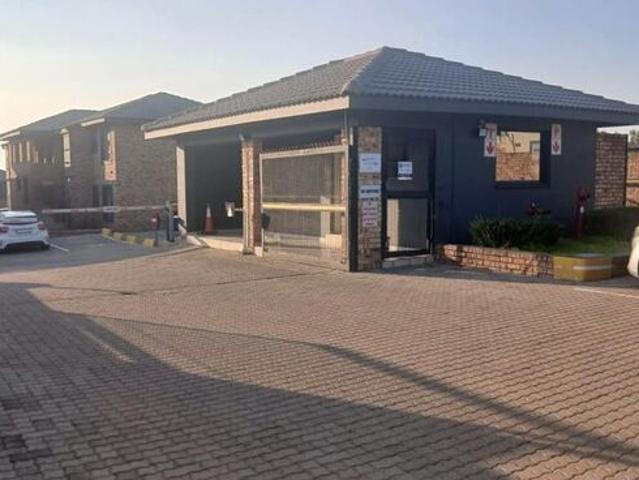Apartment for rent in Kleinfontein Lake, Benoni
