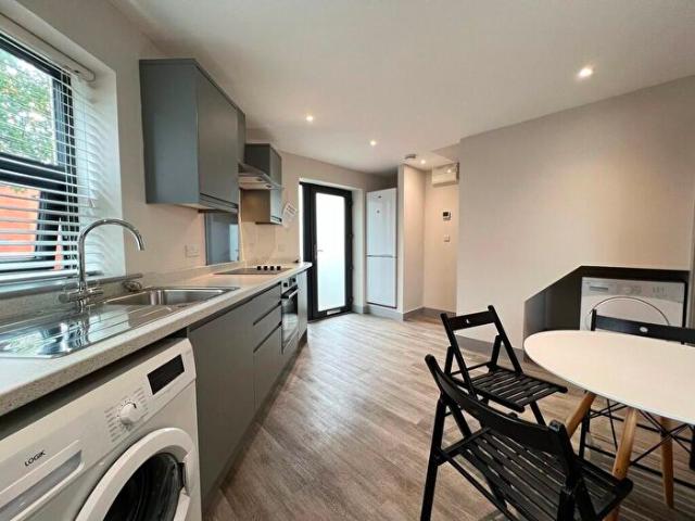 Apartment for rent in Abbey Park, Barton In Fabis