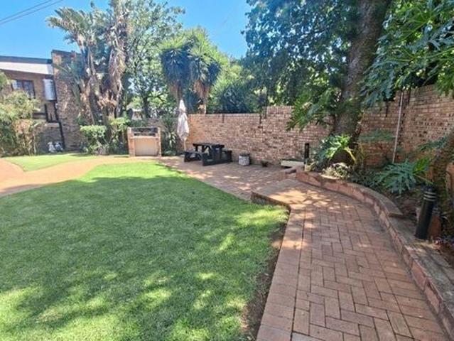 Apartment for rent in Garsfontein, City of Tshwane Metropolitan Municipality