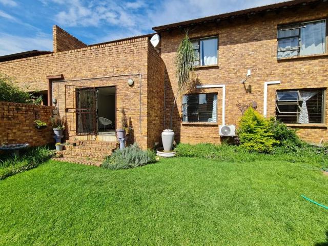 Apartment for rent in North & Sandton, Randburg