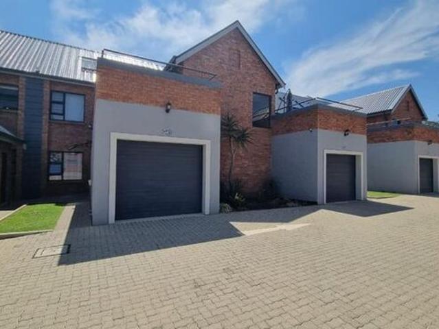 Apartment for rent in Airfield, City of Ekurhuleni Metropolitan Municipality