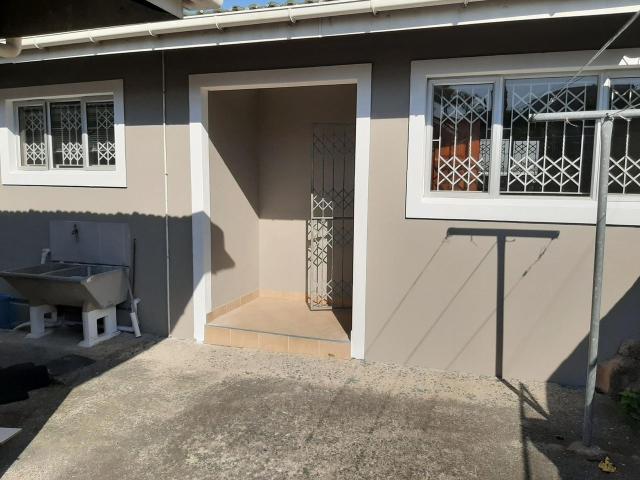 Apartment for rent in Chatsworth, Kwazulu-natal