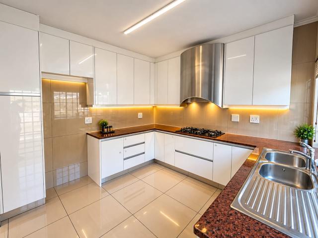 Apartment for rent in Atholl Gardens, Sandton