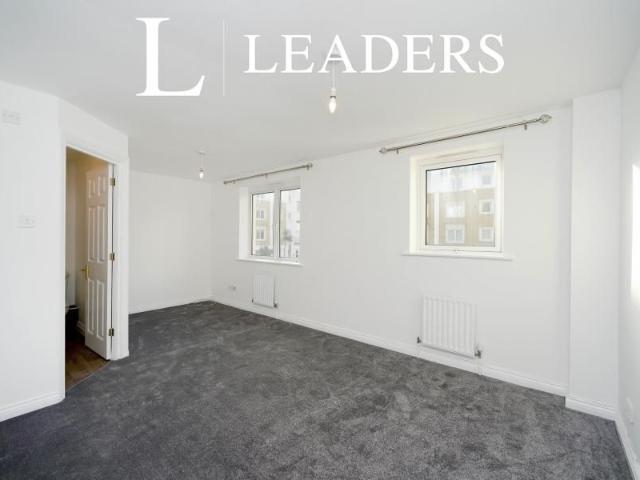 Apartment for rent in Brighton Marina, Roedean