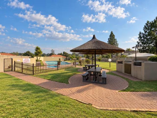 Apartment for sale in Vanderbijlpark, Emfuleni Local Municipality