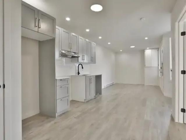 Apartment for rent in St. Leonard's, Quebec