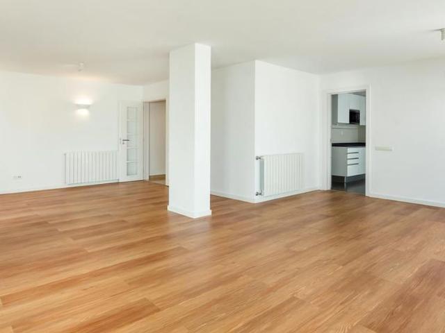 Apartamento alugar em Bairro Clemente Vicente, Oeiras