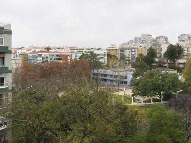 Apartamento alugar em São Francisco Xavier, Lisboa