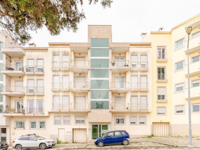 Apartamento alugar em Almada, Setúbal