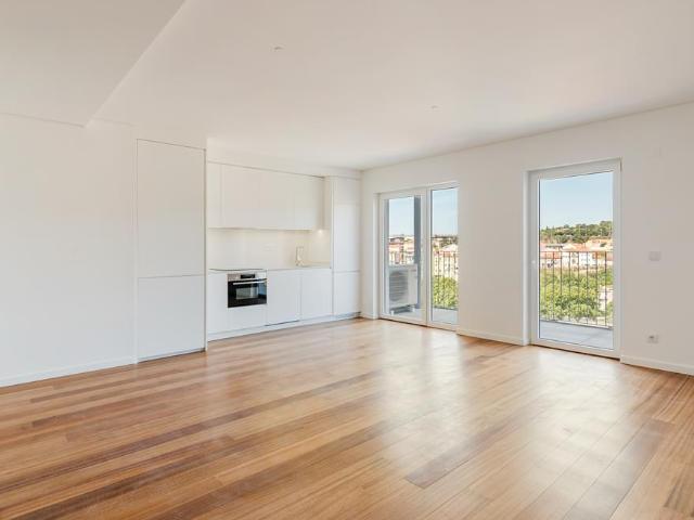 Apartamento alugar em Ceuta Sul, Lisboa