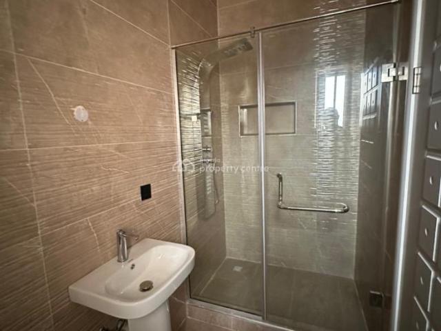 Flat for rent in Eti Osa, Lagos