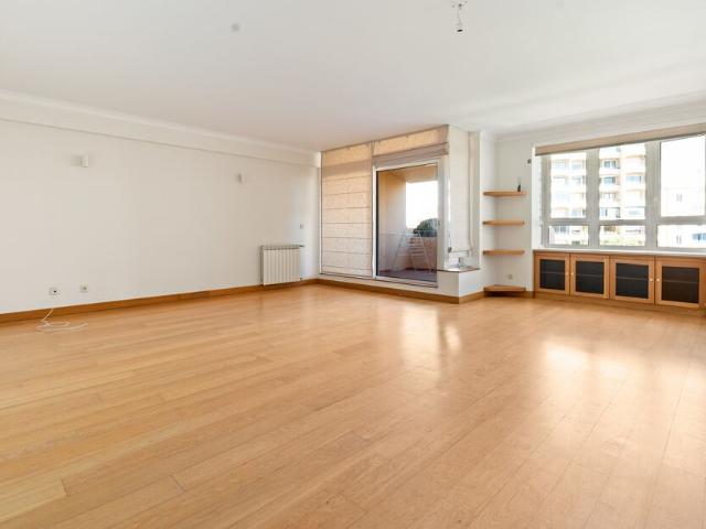 Apartamento alugar em Visconde da Luz, Cascais