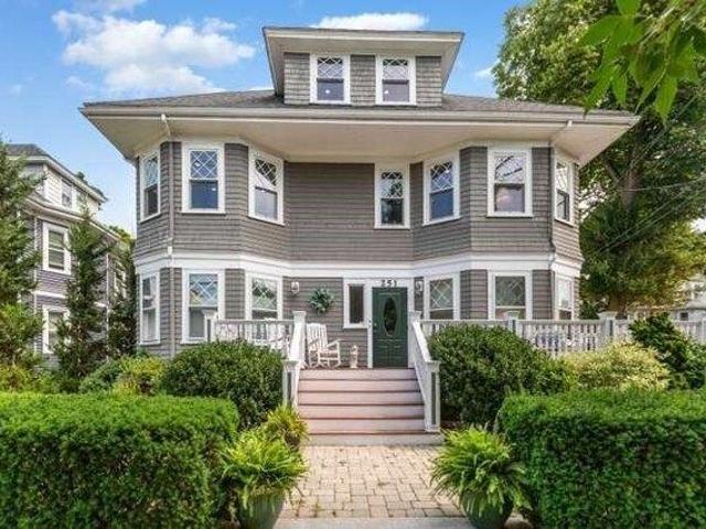 Condo for sale in Arlington, Massachusetts