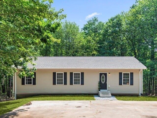 House for sale in Ashburnham, Massachusetts