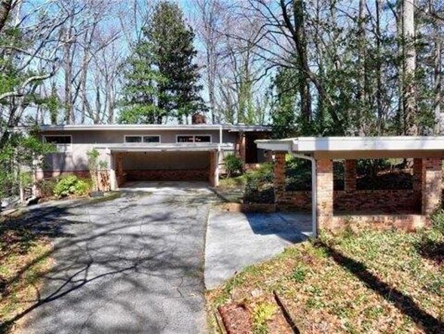 House for sale in Sandy Springs, Georgia