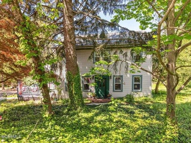 House for sale in Atlantic Highlands