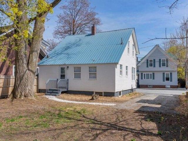 House for sale in Auburn, Maine