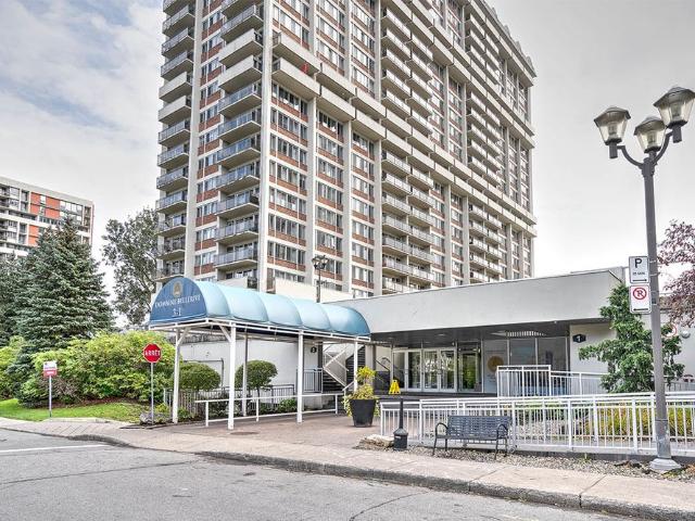 Apartment for rent in Chomedey, Laval (région administrative)