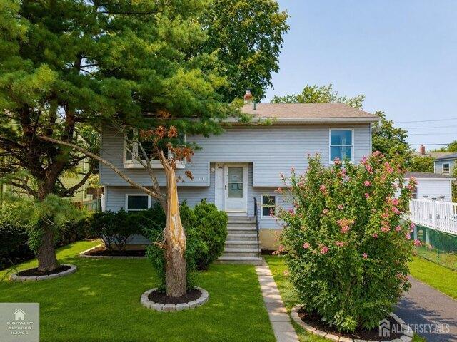 House for sale in Avenel, New Jersey