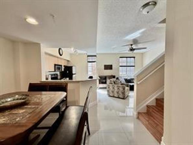 Townhouse for rent in Aventura