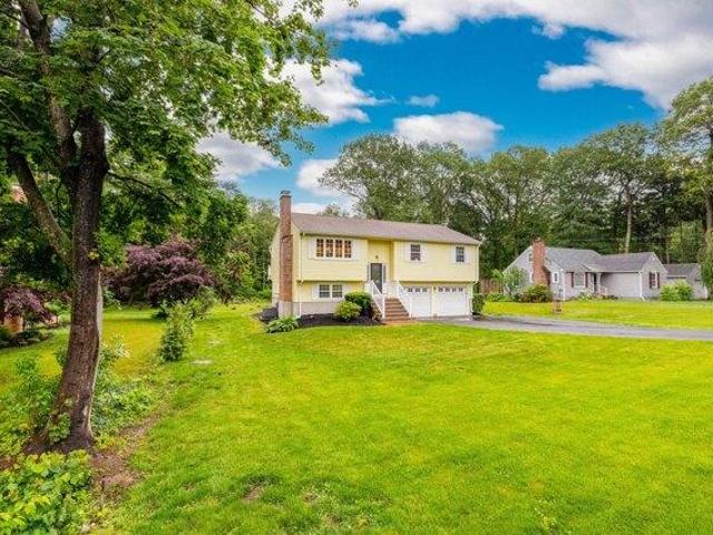 House for sale in Avon