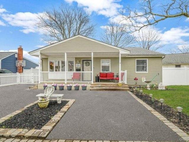House for sale in Babylon, New York