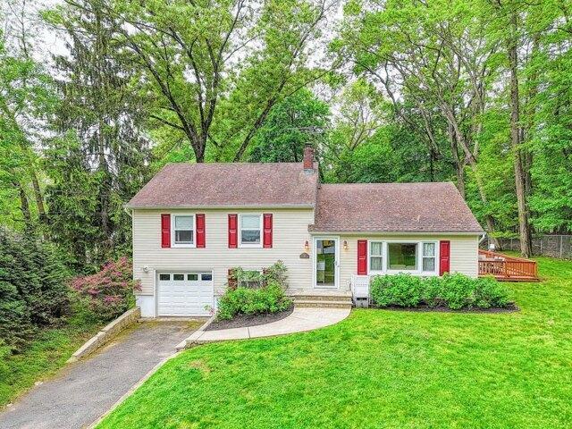 House for sale in Clarkstown