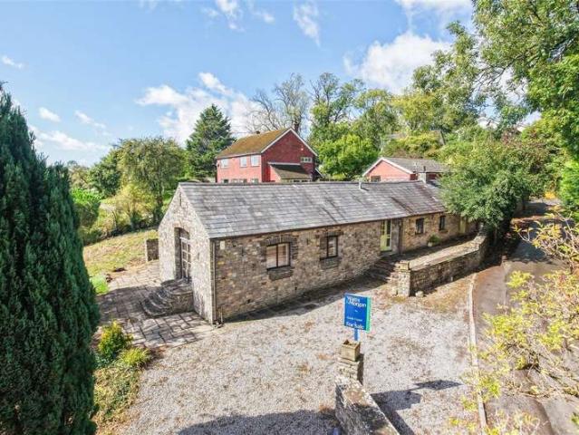 Land for rent in The Herberts, Llandough