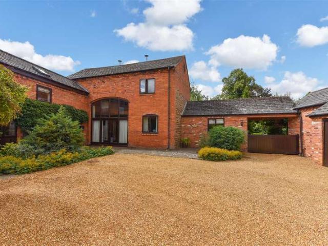Land for sale in Crick, Northamptonshire