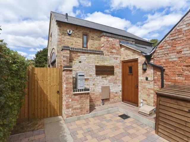 Land for sale in Alderminster, Warwickshire