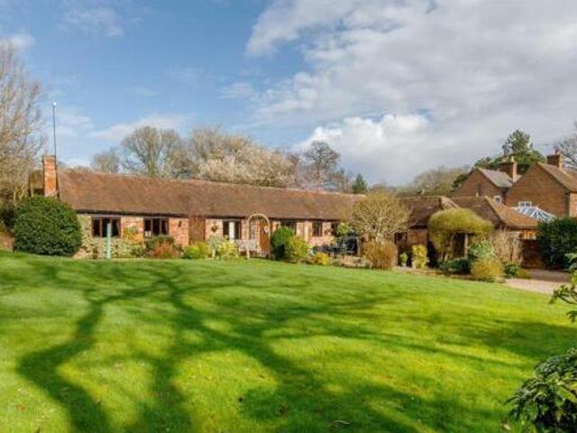 House for sale in Green Close, Warwickshire