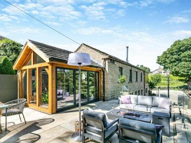House for sale in Holmfirth, West Yorkshire