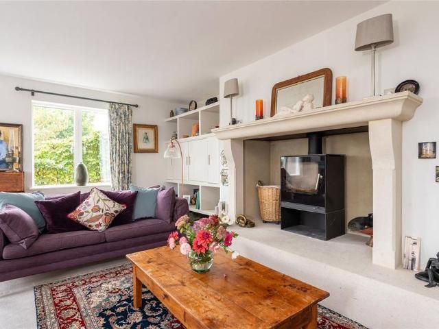 House for rent in Parslow's Hillock, Lacey Green