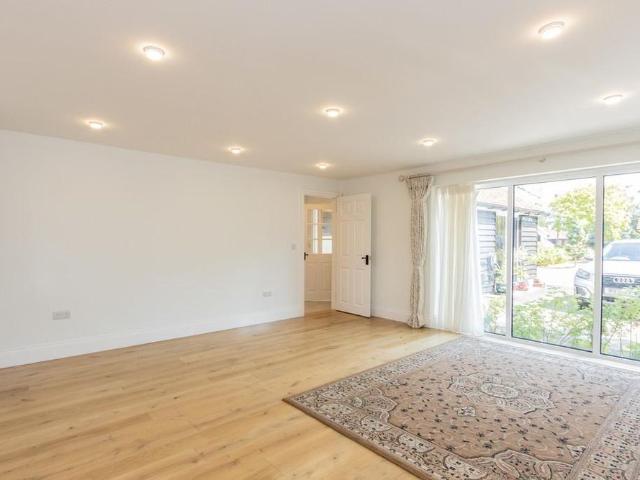House for rent in Sandown Park, Kent