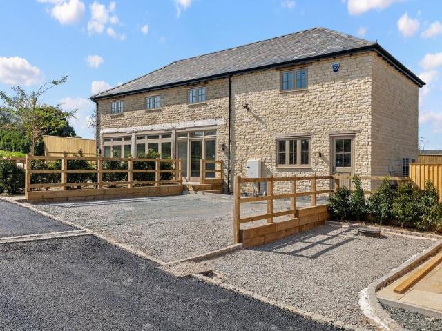 House for sale in Alderminster, Warwickshire