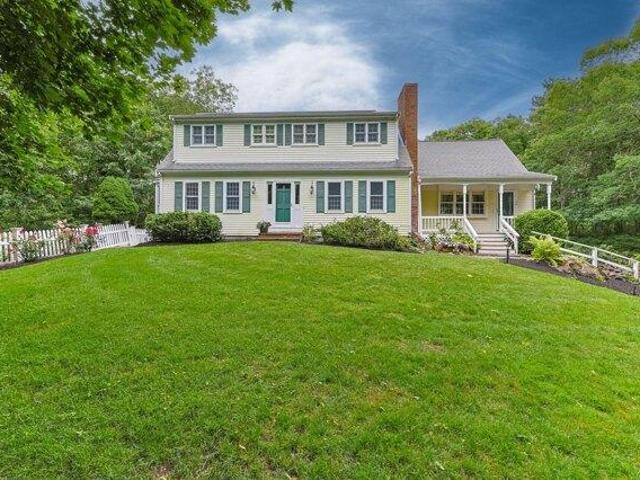 House for sale in Barnstable