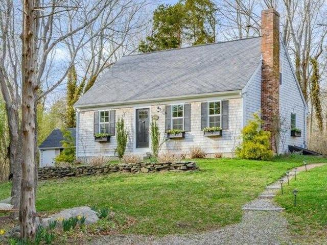 House for sale in Barnstable
