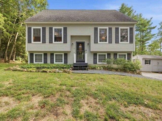House for sale in Locke Lake Colony, Barnstead