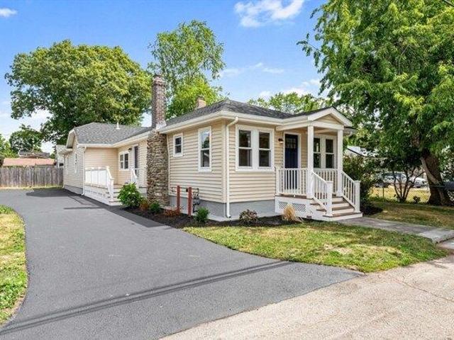 House for sale in Barrington, Rhode Island