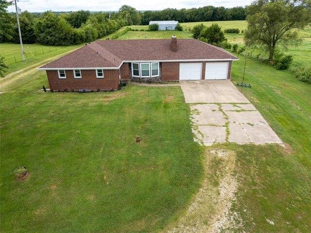 House for sale in Basehor, Kansas