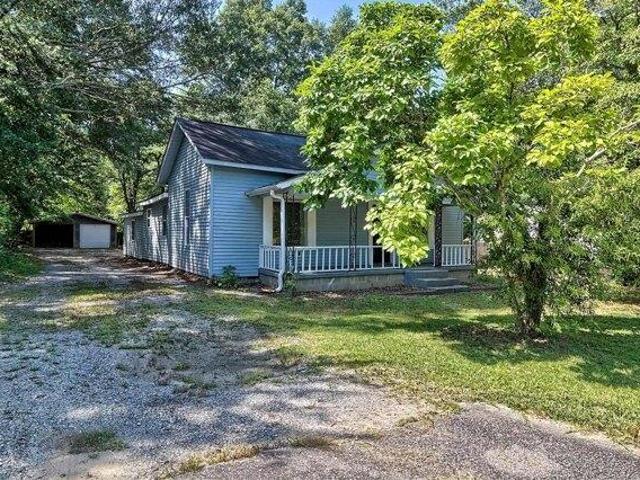 House for sale in Batesburg