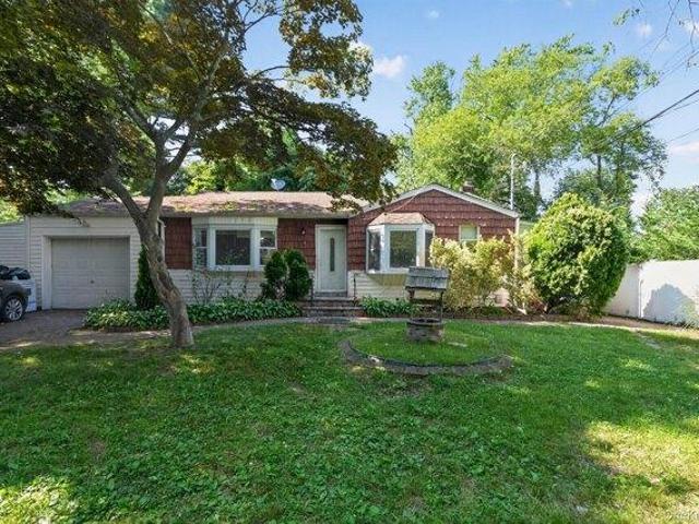 House for sale in Bohemia, New York