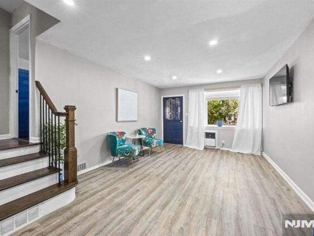 House for sale in Bayonne, Hudson County